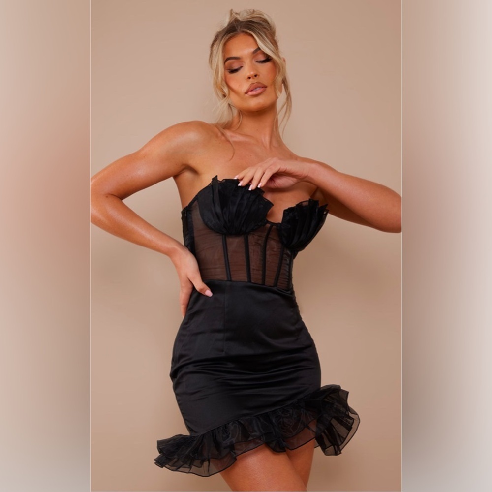 PrettyLittleThing Black Strapless Dress